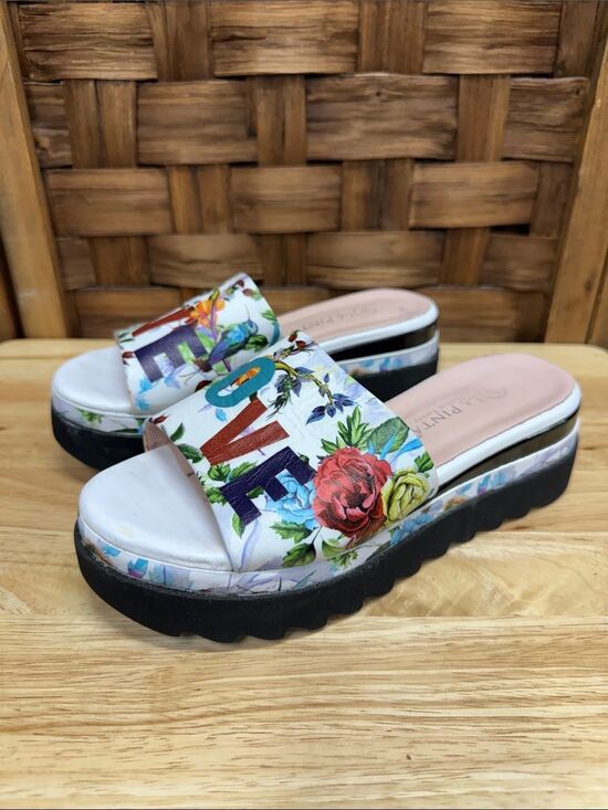 La Pinta Shoes - Floral 'LOVE' Platform Slide Mules - White Multicolor
